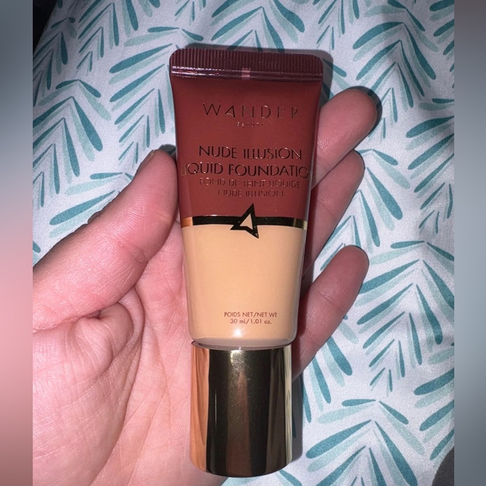 Wander Beauty Nude Illusion Foundation - Medium - Picture 2 of 4